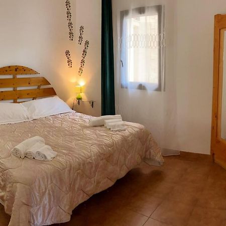 Noemi Holiday House Agnone Bagni Kültér fotó