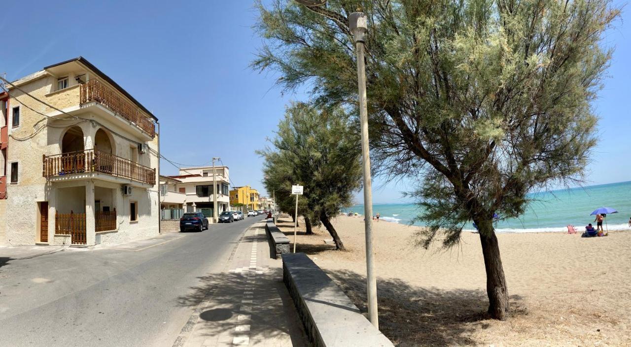 Noemi Holiday House Agnone Bagni Kültér fotó