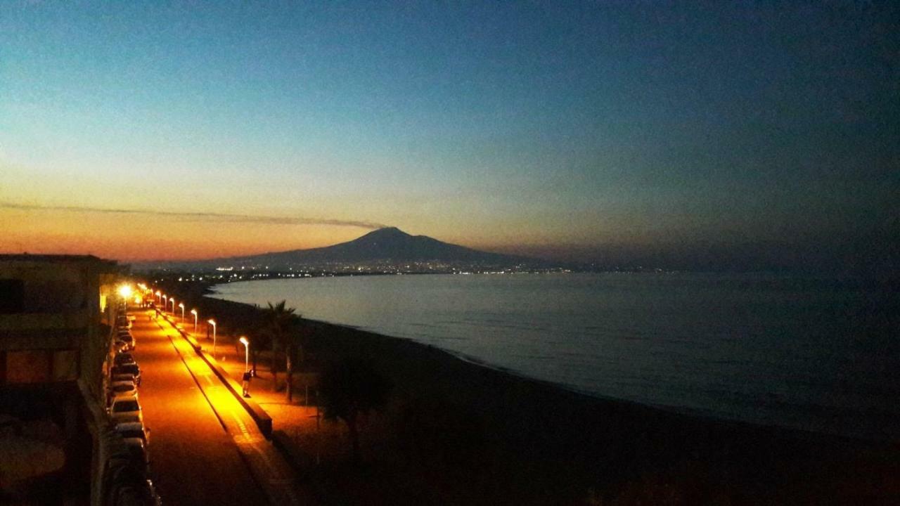 Noemi Holiday House Agnone Bagni Kültér fotó