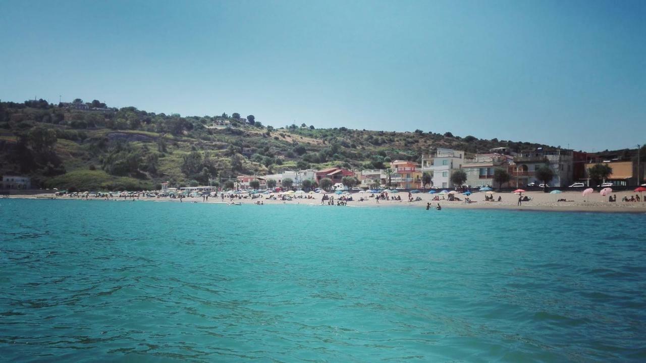 Noemi Holiday House Agnone Bagni Kültér fotó